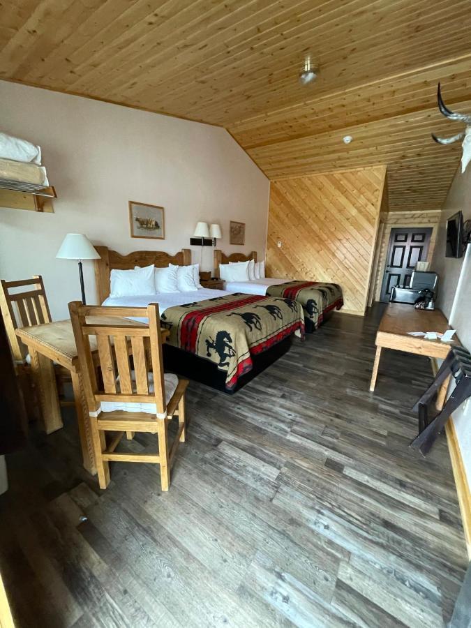 The Longhorn Ranch Resort Lodge & Rv Park Dubois Eksteriør billede